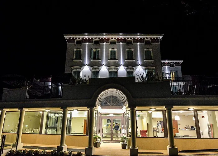Ξενοδοχείο Happy Atelier Gardone Vittoriale &