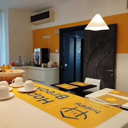 Happy Atelier Centro & Отель Гардоне Ривьера